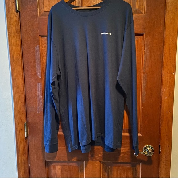 Patagonia Blue Long Sleeve Tee Classic Design Dark Blue Size XXL NWT - Picture 1 of 7